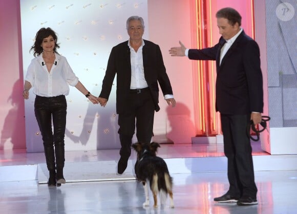 Evelyne Bouix avec son mari Pierre Arditi et Michel Drucker et sa chienne Isia - Enregistrement de l'émission "Vivement Dimanche" à Paris le 2 septembre 2015 diffusée le 6 septembre 2015