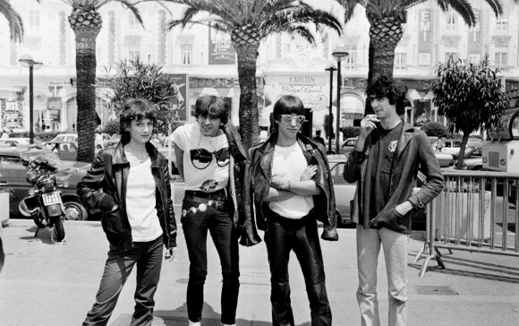 Le groupe Téléphone, composé de Jean-Louis Aubert, Louis Bertignac, Richard Kolika et Corine Marienneau, au Festival de Cannes en mai 1980.