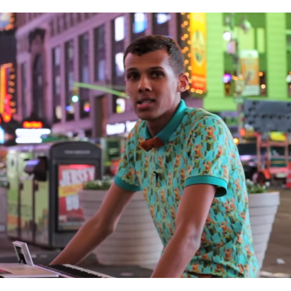 Image extraite de "Stromae Takes America" - "Papaoutai" à New York, septembre 2015.