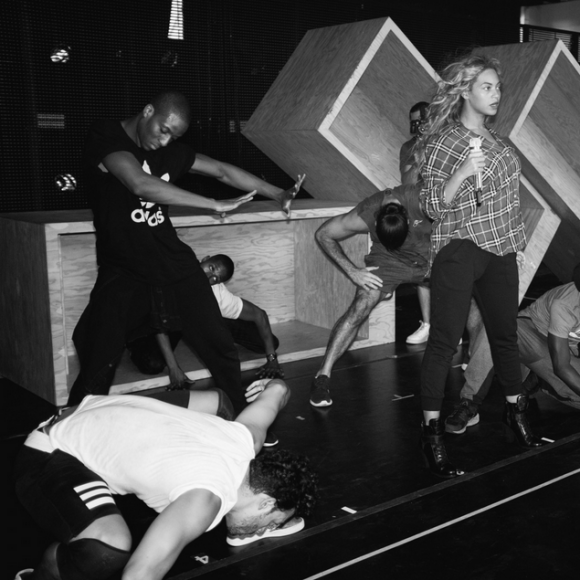 Beyoncé dans les coulisses de sa répétition pour le festival Budweiser Made in America. Photo publiée le 5 septembre 2015.