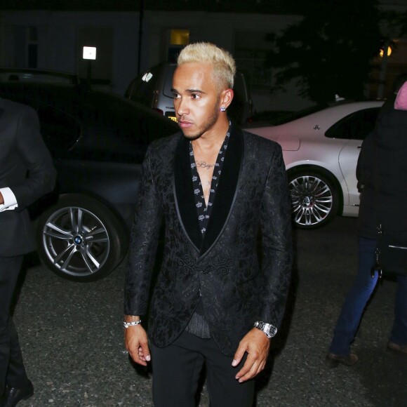 Lewis Hamilton arrive à la Gorden Fraser Gallery pour l'after party des GQ Men of the Year Awards 2015. Londres le 8 septembre 2015.