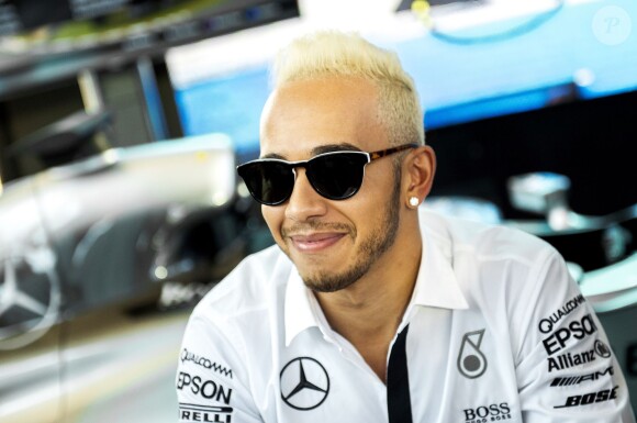 Lewis Hamilton visite le pavillon de la Malaisie à l'Exposition Universelle, à Milan. Le 7 septembre 2015.