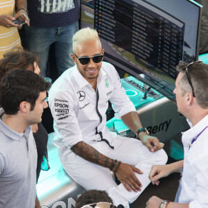 Lewis Hamilton visite le pavillon de la Malaisie à l'Exposition Universelle, à Milan. Le 7 septembre 2015.