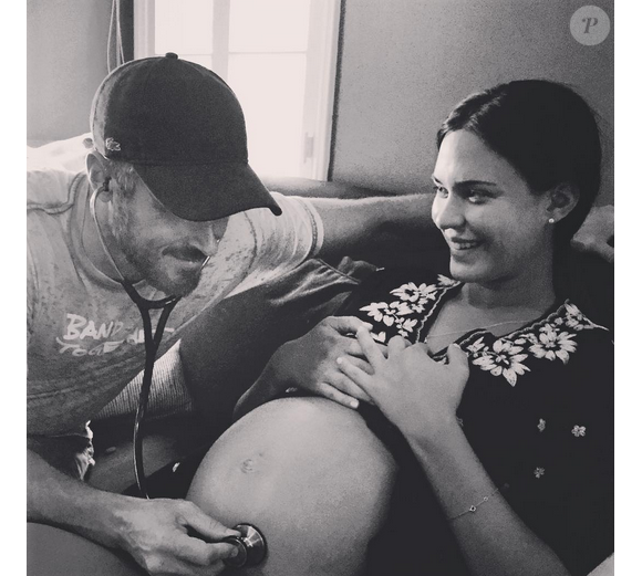 Dave Annable et sa femme enceinte Odette / photo postée sur le compte Instagram de l'acteur.