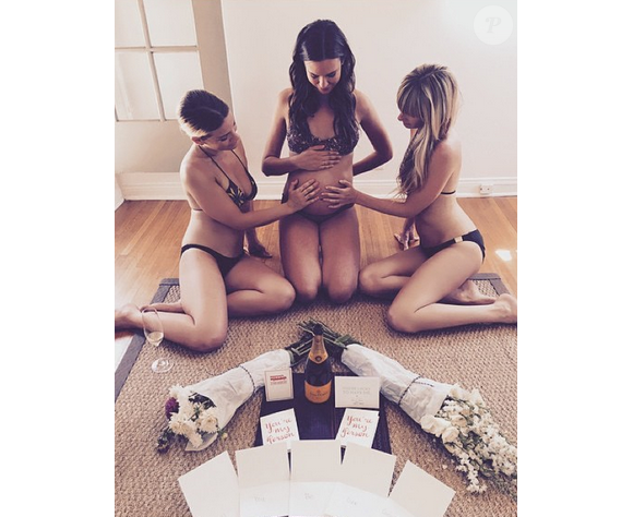 Odette Annable enceinte de son premier enfant et les marraines de son futur bébé / photo postée sur le compte Instagram de l'acteur.