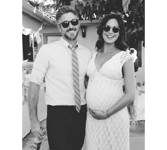 Dave et sa femme Odette (enceinte) Annable / photo postée sur le compte Instagram de l'actrice.