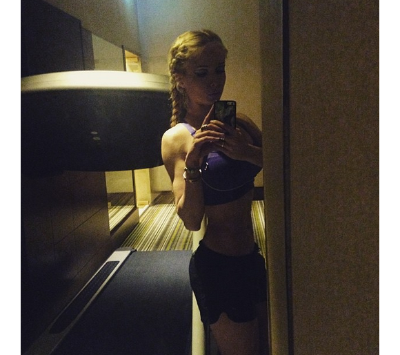 Valeria Lukyanova à la salle de sport / photo postée sur Instagram.