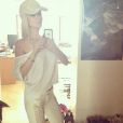 Valeria Lukyanova se prend en photo / photo postée sur Instagram.