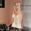 Valeria Lukyanova s'offre une nouvelle carrière de Dj et une tournée mondiale.