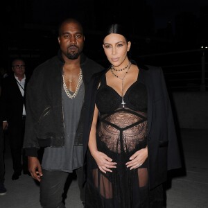 Kanye West et Kim Kardashian, sur leur 31, arrivent au Pier 26 pour assister au défilé Givenchy printemps-été 2016. New York, le 11 septembre 2015.