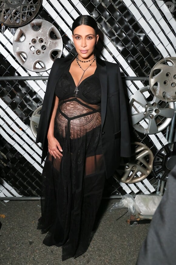 Kim Kardashian, enceinte, assiste à l'after-show party de Givenchy au 275 Delancey Street South à New York, le 11 septembre 2015.