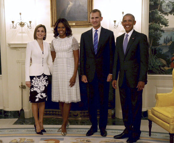 La reine Letizia d'Espagne, Michelle Obama, le roi Felipe Vi d'Espagne et Barack Obama se rencontraient le 15 septembre 2015, jour des 43 ans de Letizia, à la Maison Blanche, dans le cadre de la visite officielle du couple royal espagnol aux Etats-Unis.