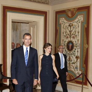 Le roi Felipe VI d'Espagne et la reine Letizia (habillée d'un ensemble Nina Ricci) rencontraient les membres de la Commission des affaires étrangères du Sénat au Capitole à Washington dans le cadre de leur visite officielle aux Etats-Unis, le 15 septembre 2015.