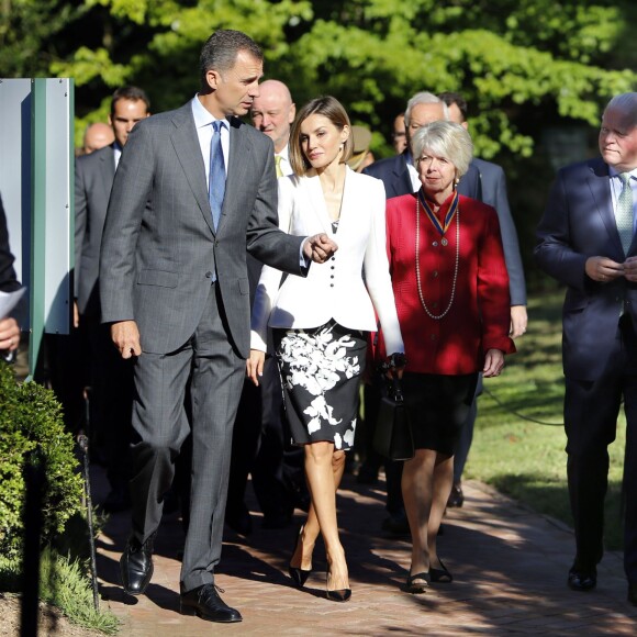 Le roi Felipe VI et la reine Letizia d'Espagne ont débuté leur visite officielle aux Etats-Unis, le 15 septembre 2015, à Mount Vernon, ancienne résidence et lieu de sépulture du premier président des Etats-Unis, George Washington.