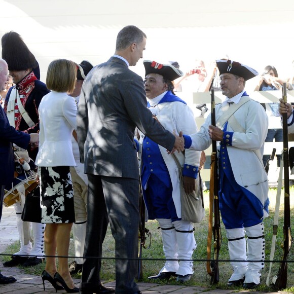 Le roi Felipe VI et la reine Letizia d'Espagne ont entamé leur visite officielle aux Etats-Unis, le 15 septembre 2015, à Mount Vernon, ancienne résidence et lieu de sépulture du premier président des Etats-Unis, George Washington.