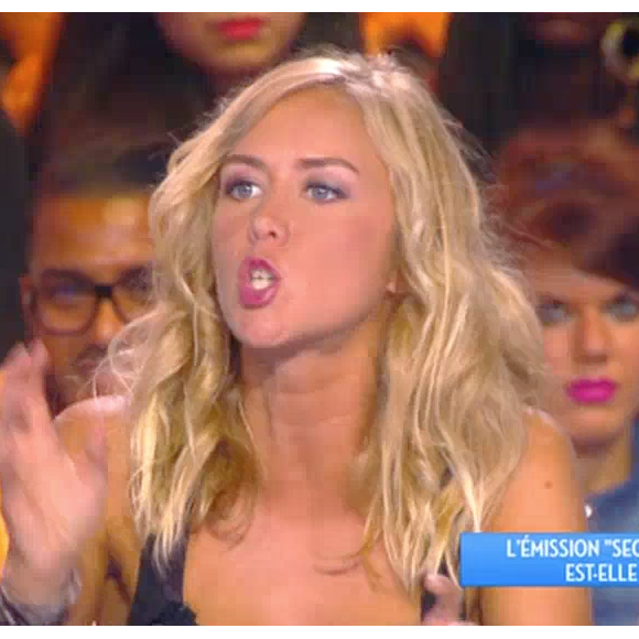 Matthieu Delormeau répond aux attaques de Clara Morgane dans l'émission Touche pas à mon poste sur D8, le 16 septembre 2015. Enora Malagré prend sa défense.