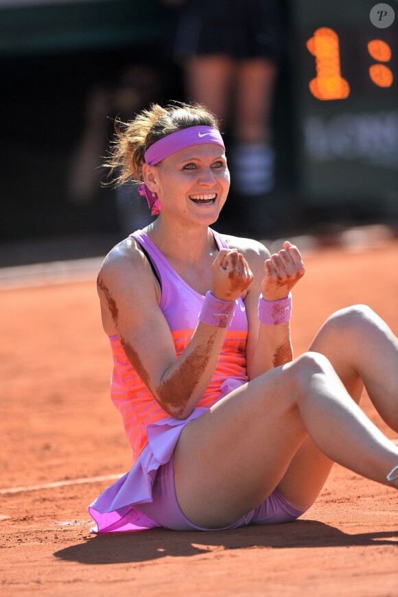 Lucie Safarova après sa victoire sur Ana Ivanovic en demi-finale de Roland-Garros à Paris, le 4 juin 2015