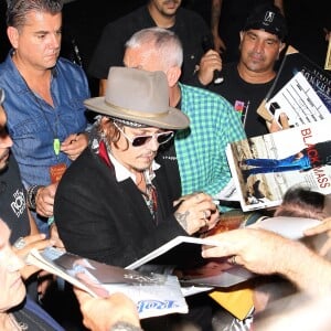 Johnny Depp à la sortie de son concert avec son groupe The Hollywood Vampires au Roxy Theatre sur Sunset Strip à West Hollywood, Los Angeles,le 16 septembre 2015.