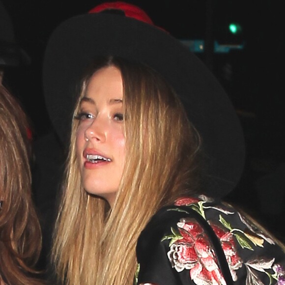 Amber Heard quitte le concert du groupe The Hollywood Vampires au Roxy Theatre sur Sunset Strip à West Hollywood, Los Angeles,le 16 septembre 2015.