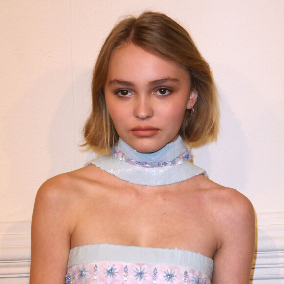 Lily-Rose Depp - Photocall lors de la présentation de la collection Chanel Paris-Salzburg 2014/2015 en l'honneur des Métiers d'Arts à New York, le 31 mars 2015.