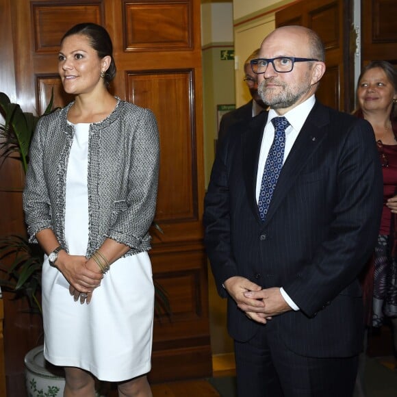 La princesse héritière Victoria de Suède, enceinte de son deuxième enfant, rendait hommage à Folke Bernadotte lors du vernissage d'une exposition qui lui est dédiée à Stockholm, au Medelhavsmuseet, le 17 septembre 2015