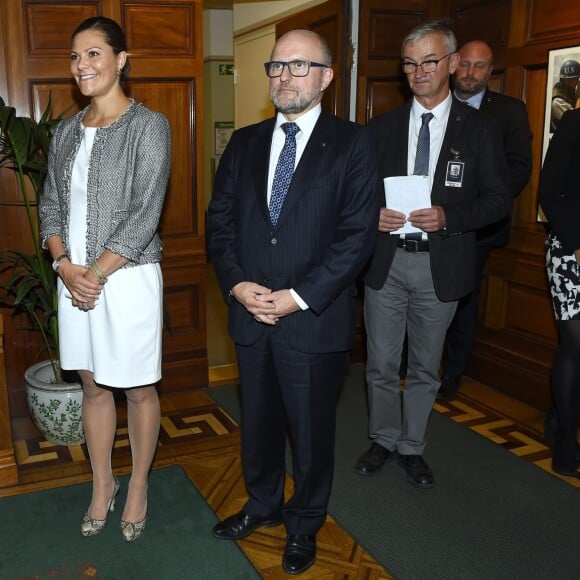 La princesse héritière Victoria de Suède, enceinte de son deuxième enfant, rendait hommage à Folke Bernadotte lors du vernissage d'une exposition qui lui est dédiée à Stockholm, au Medelhavsmuseet, le 17 septembre 2015