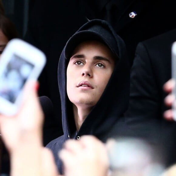 Justin Bieber donne un concert devant les locaux de la radio NRJ à Paris, le 16 septembre 2015