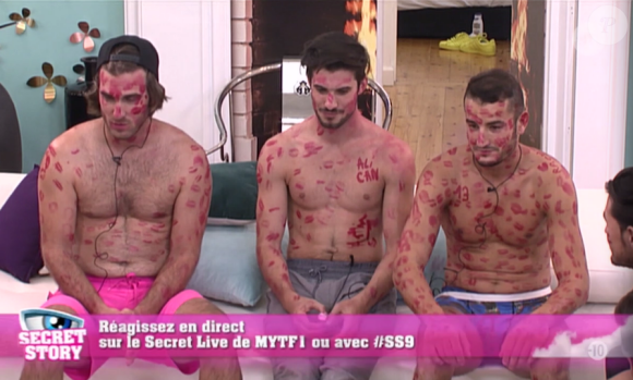 Kevin, Ali et Jonathan après la mission bisous, dans Secret Story 9 sur NT1 le vendredi 17 septembre 2015.
