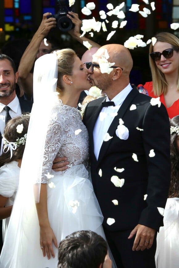 Le chanteur Pascal Obispo a épousé Julie Hantson au Cap-Ferret le 19 septembre 2015.