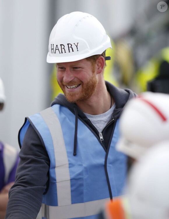 Le prince William et le prince Harry étaient le 23 septembre 2015 à Manchester pour aider l'équipe DIY SOS de la BBC à rénover les habitations de toute une rue en vue d'accueillir des vétérans de l'armée.