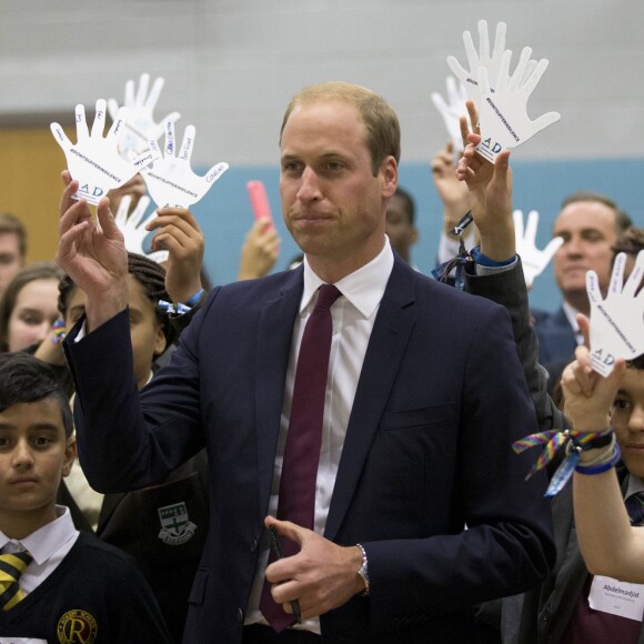 Le prince William à l'académie Hammersmith à Londres pour soutenir la campagne Diana Award's Back2School Anti-bullying le 21 septembre 2015.