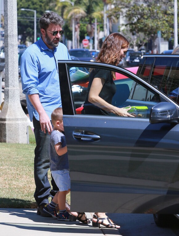 Ben Affleck et Jennifer Garner sont allés à l'église avec leurs enfants Violet, Seraphina et Samuel à Pacific Palisades, le 13 septembre 2015