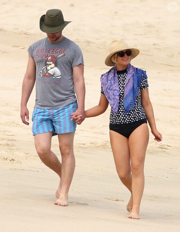 Exclusif - Amy Poehler et son compagnon Nick Kroll en vacances à Cabo San Lucas au Mexique le 27 mars 2014.
