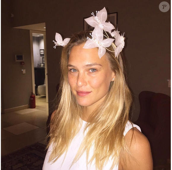 Bar Refaeli lors d'un essayage pour son grand jour. Septembre 2015