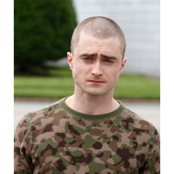 Daniel Radcliffe a posté la première image de son prochain film, Imperium, où il apparaît le crâne rasé