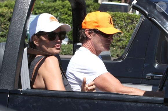 Cindy Crawford et son mari Rande Berger, se baladent à Malibu le 13 septembre 2015