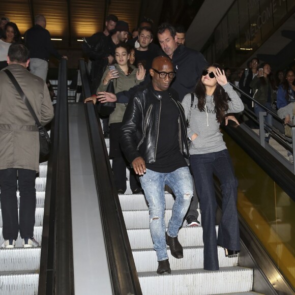 Selena Gomez arrive à Paris Gare du Nord par l'Eurostar le 25 septembre 2015.