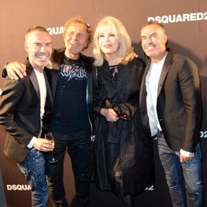 Dean Caten, RenzoRosso, Amanda Lear et Dan Caten lors du défilé Dsquared² (collection printemps-été 2016) à Milan. Le 26 septembre 2015.