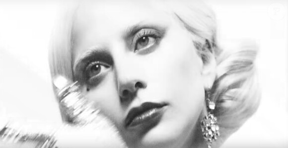 Lady Gaga incarne une comtesse sanguinaire et cruelle dans la nouvelle saison d'American Horror Story : Hotel  / image extraite du trailer diffusé sur Youtube.  