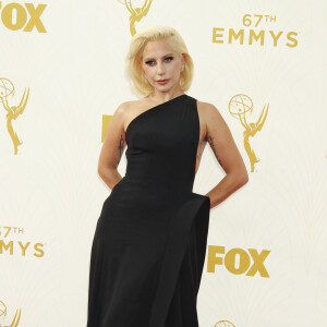 Lady Gaga - Photocall des 67ème Emmy Awards au Théatre Microsoft de Los Angeles le 20 septembre 2015.