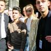 Joe Jonas et le mannequin Gigi Hadid quittent l'InterContinental à l'issue du défilé Balmain (collection printemps-été 2016). Paris, le 1er octobre 2015.