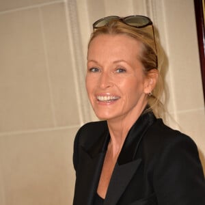 Estelle Lefébure à l'InterContinental lors du défilé Balmain (collection printemps-été 2016). Paris, le 1er octobre 2015.