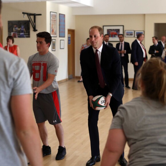 Le prince William, duc de Cambridge, lançait le programme Coach Core Welsh Rugby au centre national du sport à Cardiff, le 1er octobre 2015.