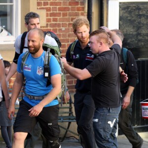 Le prince Harry a fait le 30 septembre 2015 une marche d'une trentaine de kilomètres dans les environs de Shrewsbury avec six blessés de guerre dans le cadre de la Walk of Britain organisée par l'association Walking with the Wounded qu'il parraine.