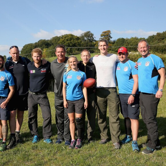 Le prince Harry a effectué le 30 septembre 2015 une marche d'une trentaine de kilomètres dans les environs de Shrewsbury et jusqu'au château de Ludlow avec six blessés de guerre dans le cadre de la Walk of Britain organisée par l'association Walking with the Wounded qu'il parraine.