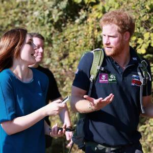 Le prince Harry, interviewé par une journaliste du Mirror, a effectué le 30 septembre 2015 une marche d'une trentaine de kilomètres dans les environs de Shrewsbury et jusqu'au château de Ludlow avec six blessés de guerre dans le cadre de la Walk of Britain organisée par l'association Walking with the Wounded qu'il parraine.