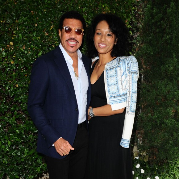 Lionel Richie et Lisa Parigi - Au brunch annuel de The Rape Foundation en l'honneur de Judd apatow à Beverly Hills, le 4 octobre 2015.