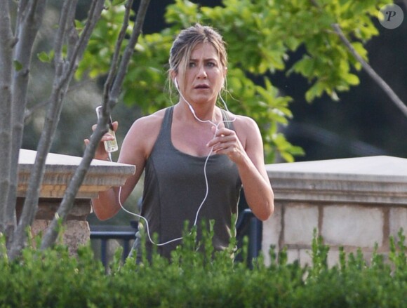 Jennifer Aniston sur le tournage de "Mother's Day" à Atlanta le 1er septembre 2015.