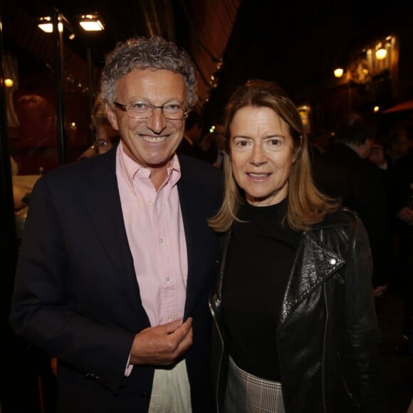 Nelson Monfort et son épouse lors de la 4e édition du Pot-au-feu des célébrités organisé par les Artisans Boucher d'Ile-de-France France au restaurant Louchebem dans le quartier des Halles à Paris le 7 octobre 2015