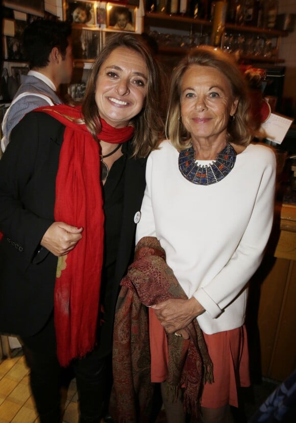 Françoise Degois et Sophie De Menthon lors de la 4e édition du Pot-au-feu des célébrités organisé par les Artisans Boucher d'Ile-de-France France au restaurant Louchebem dans le quartier des Halles à Paris le 7 octobre 2015